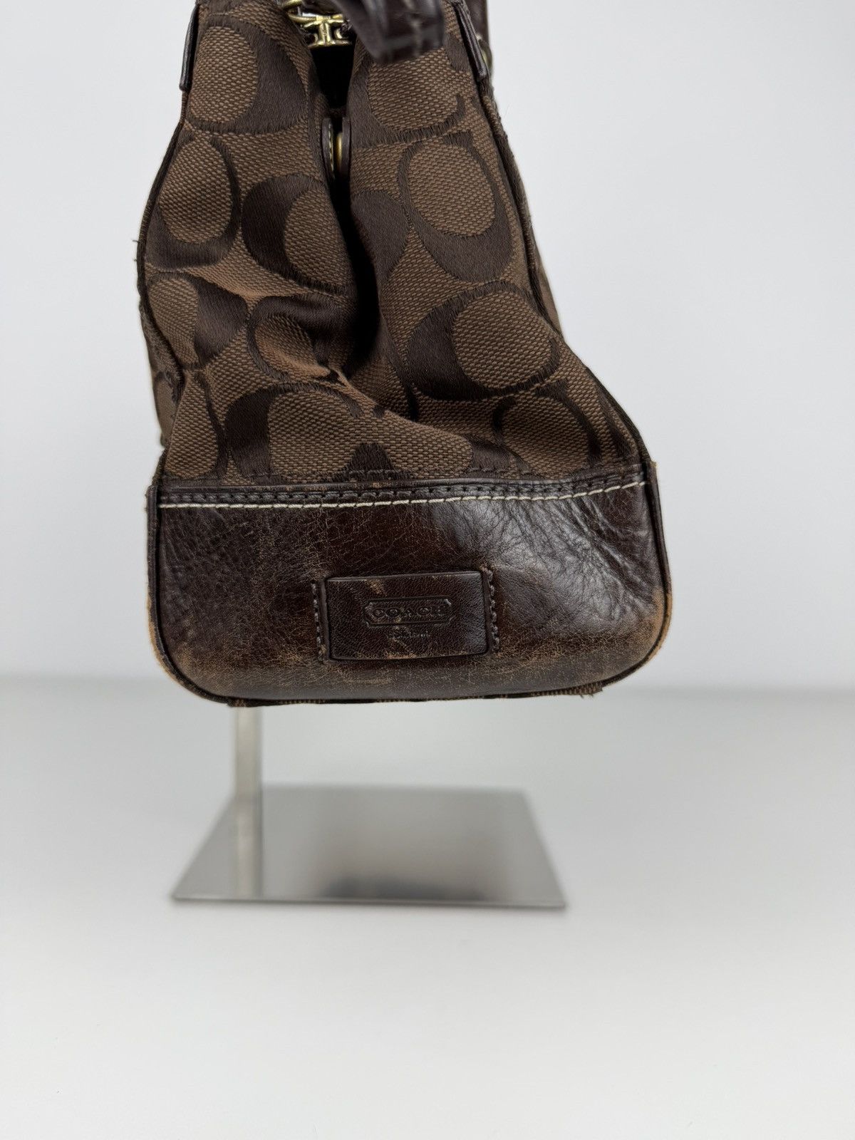Coach hamptons carryall signature tote with flower charm