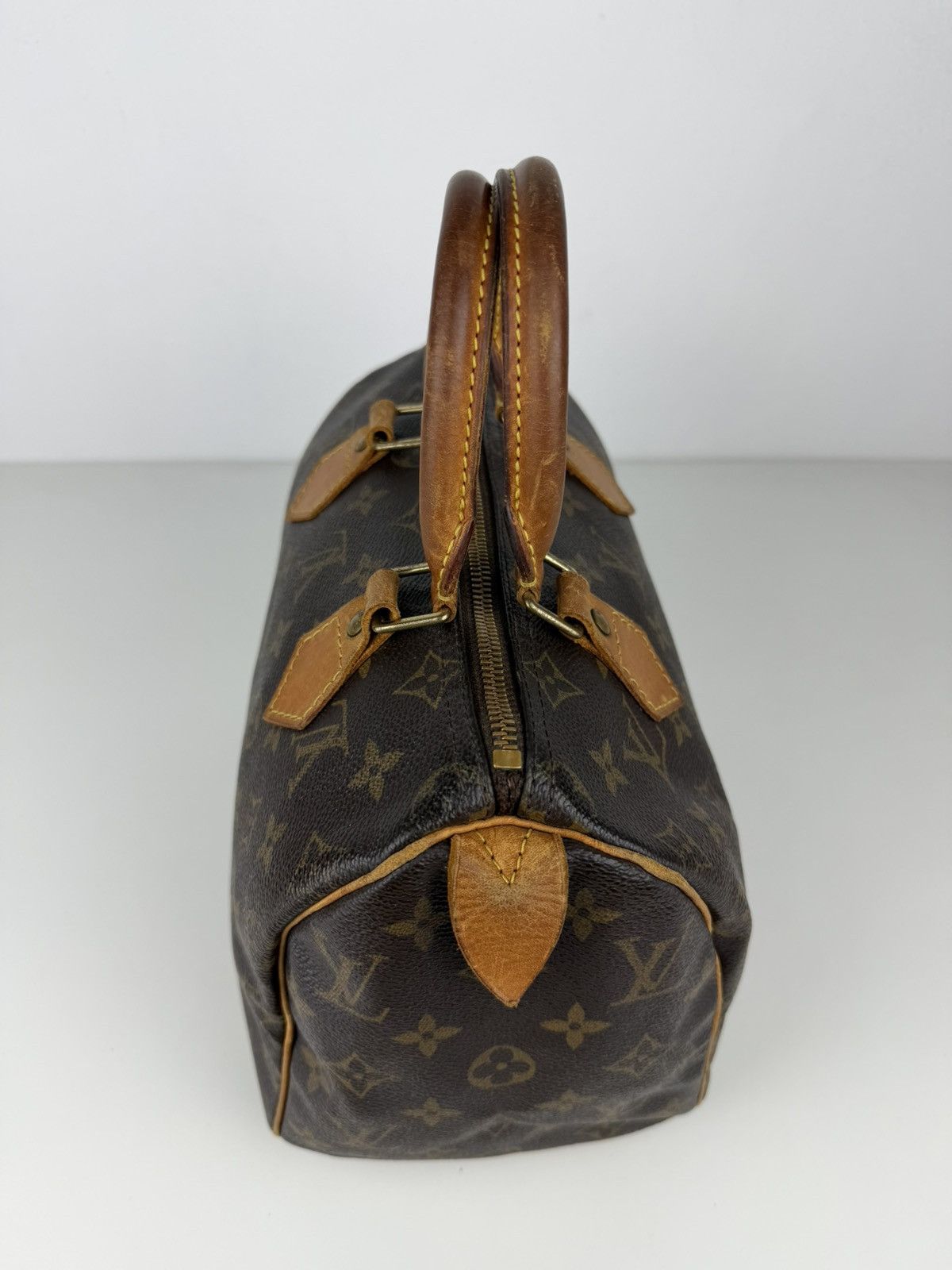 Louis Vuitton monogram speedy 25