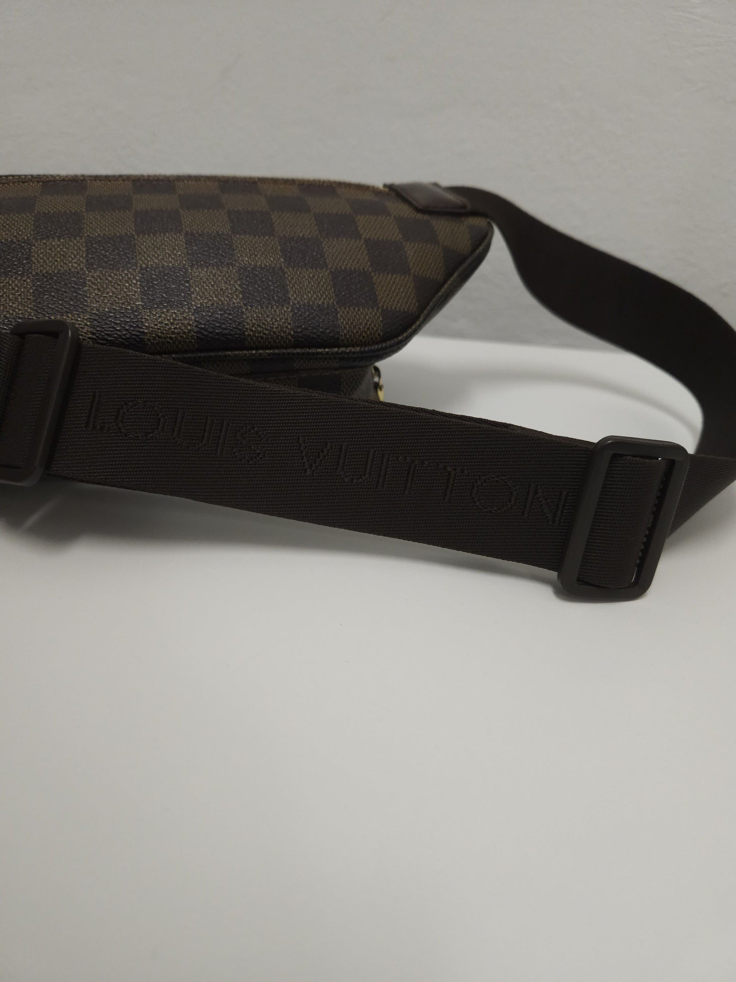 Louis vuitton damier ebene melville bumbag