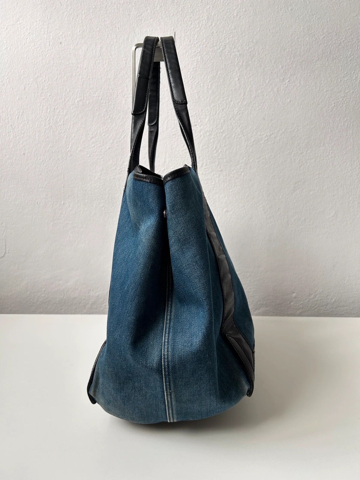 Balenciaga denim leather navy cabas m tote bag with pouch