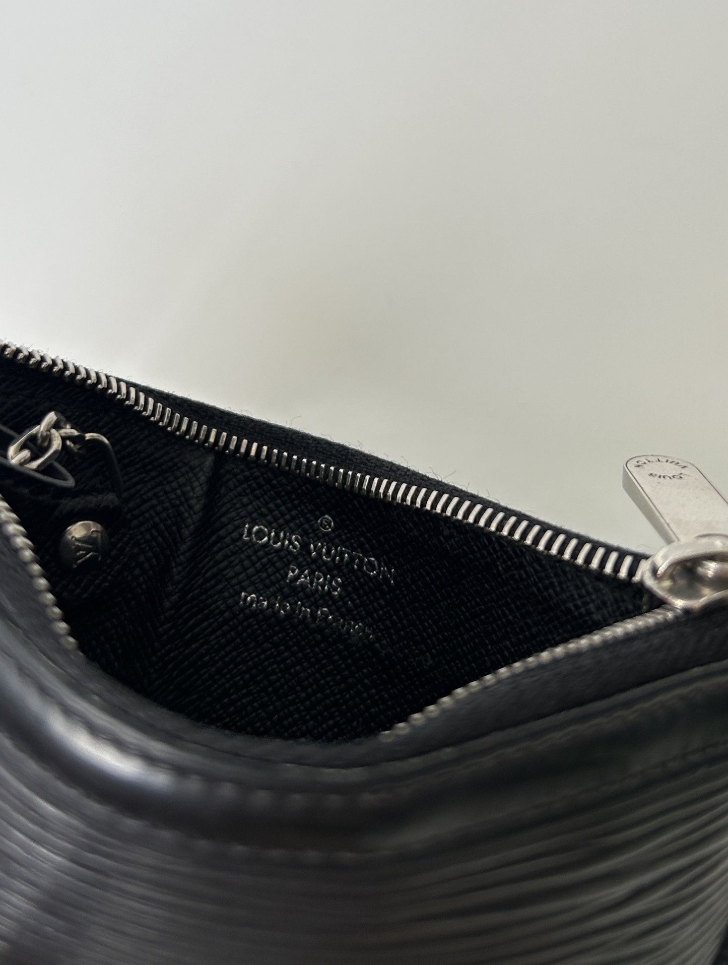 Vintage Louis Vuitton epi leather pochette cle large size