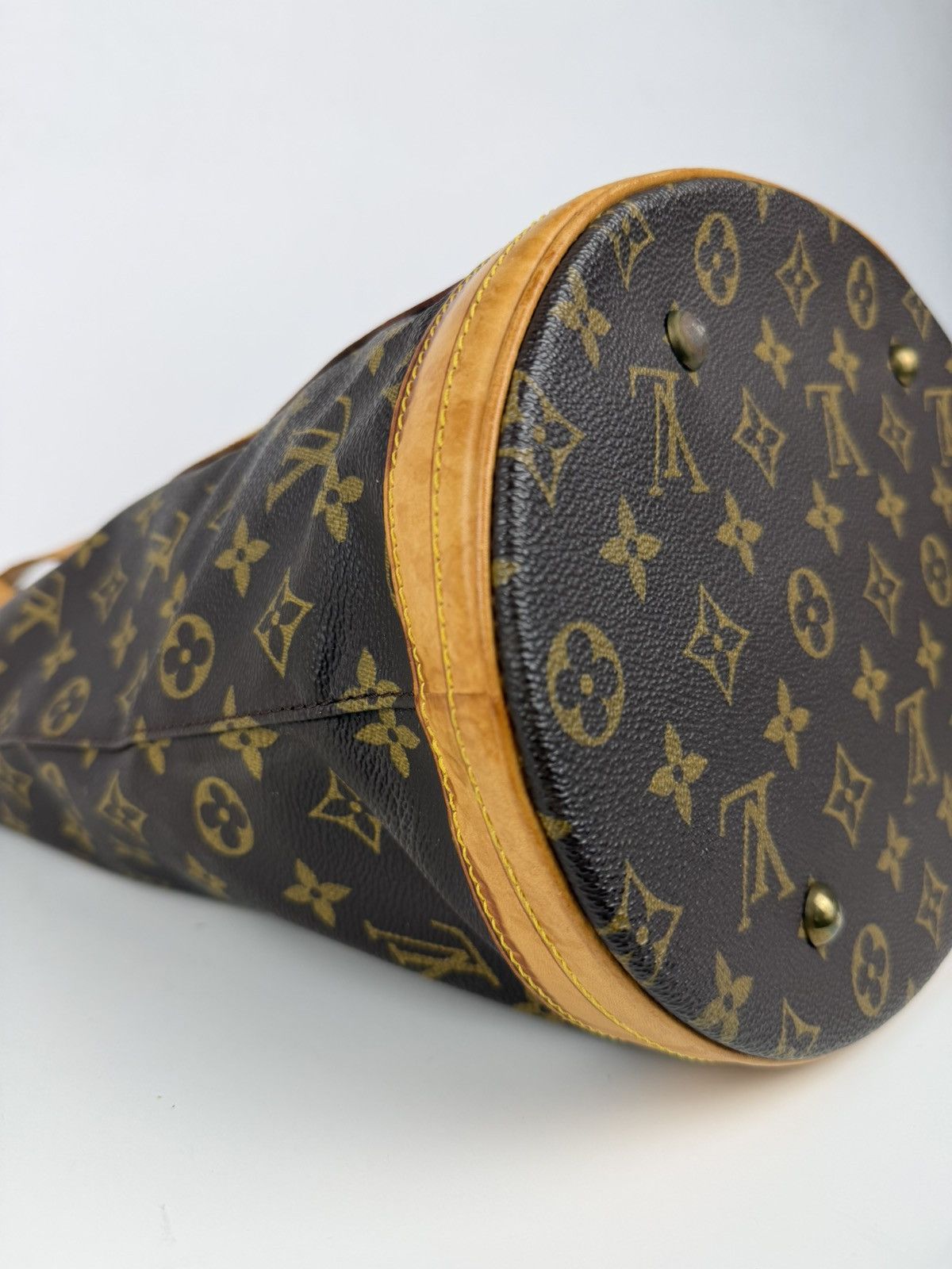 Vintage Louis Vuitton monogram bucket GM