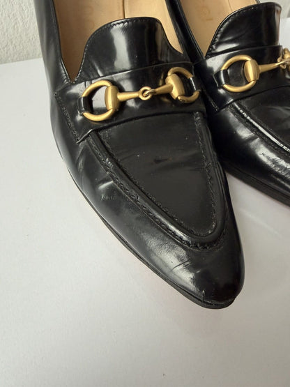 Vintage Gucci horsebit pointed toe patent leather pumps