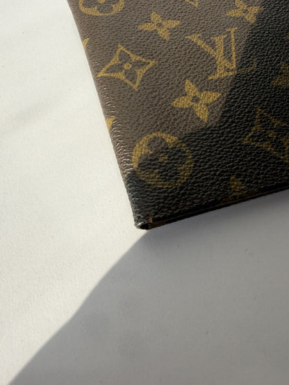 Vintage 80s Louis Vuitton monogram bifold wallet