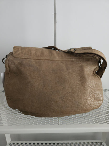 Balenciaga the folk messenger bag