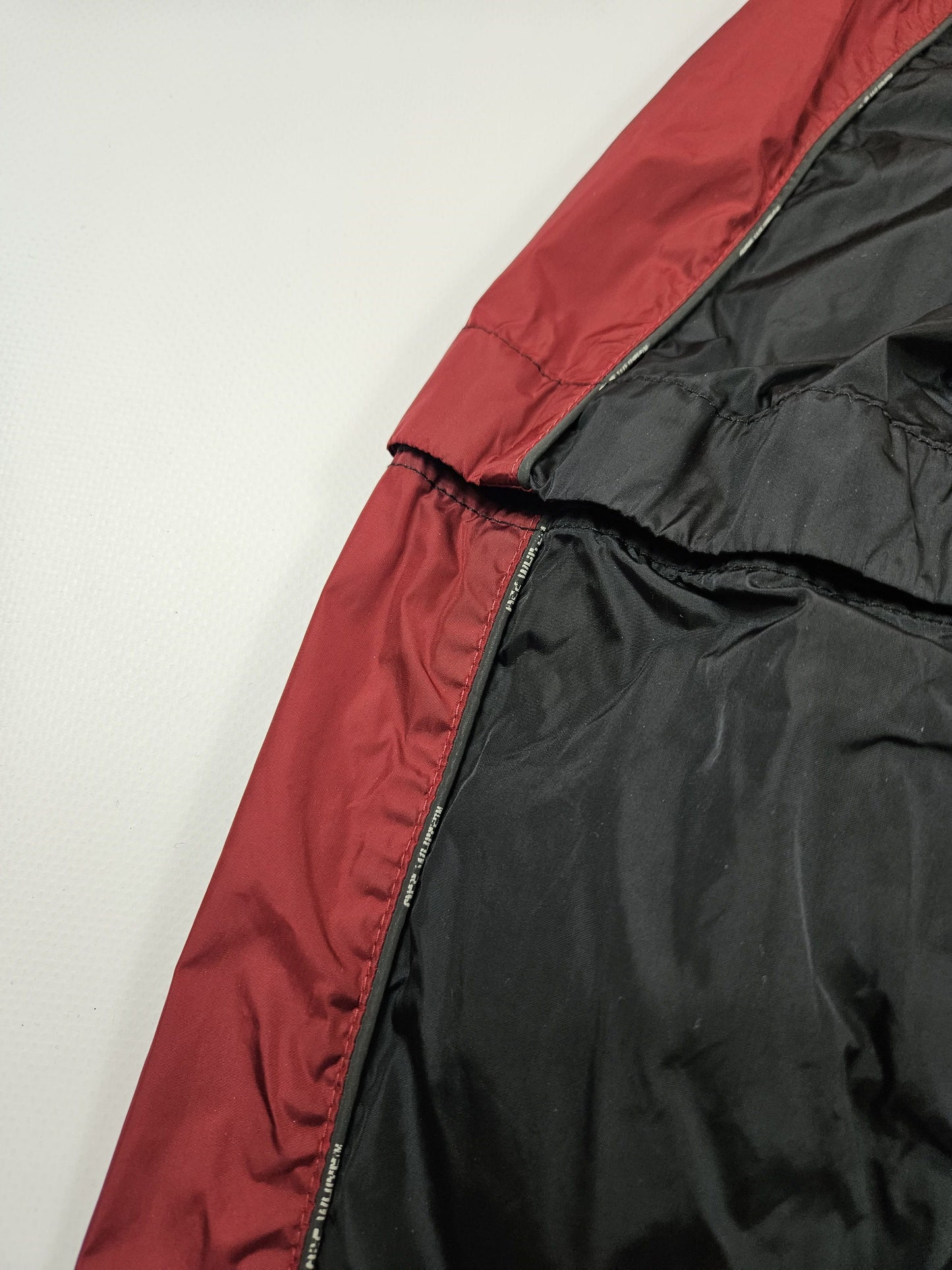 Off-white SS2020 removable sleeve river trail track top