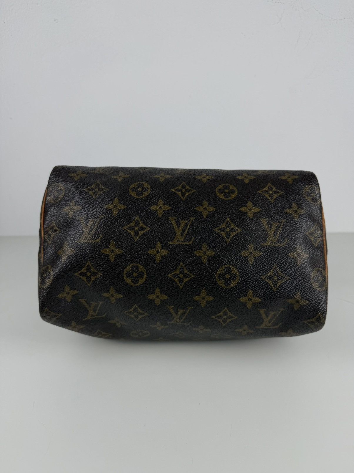 Vintage Louis Vuitton monogram speedy 25