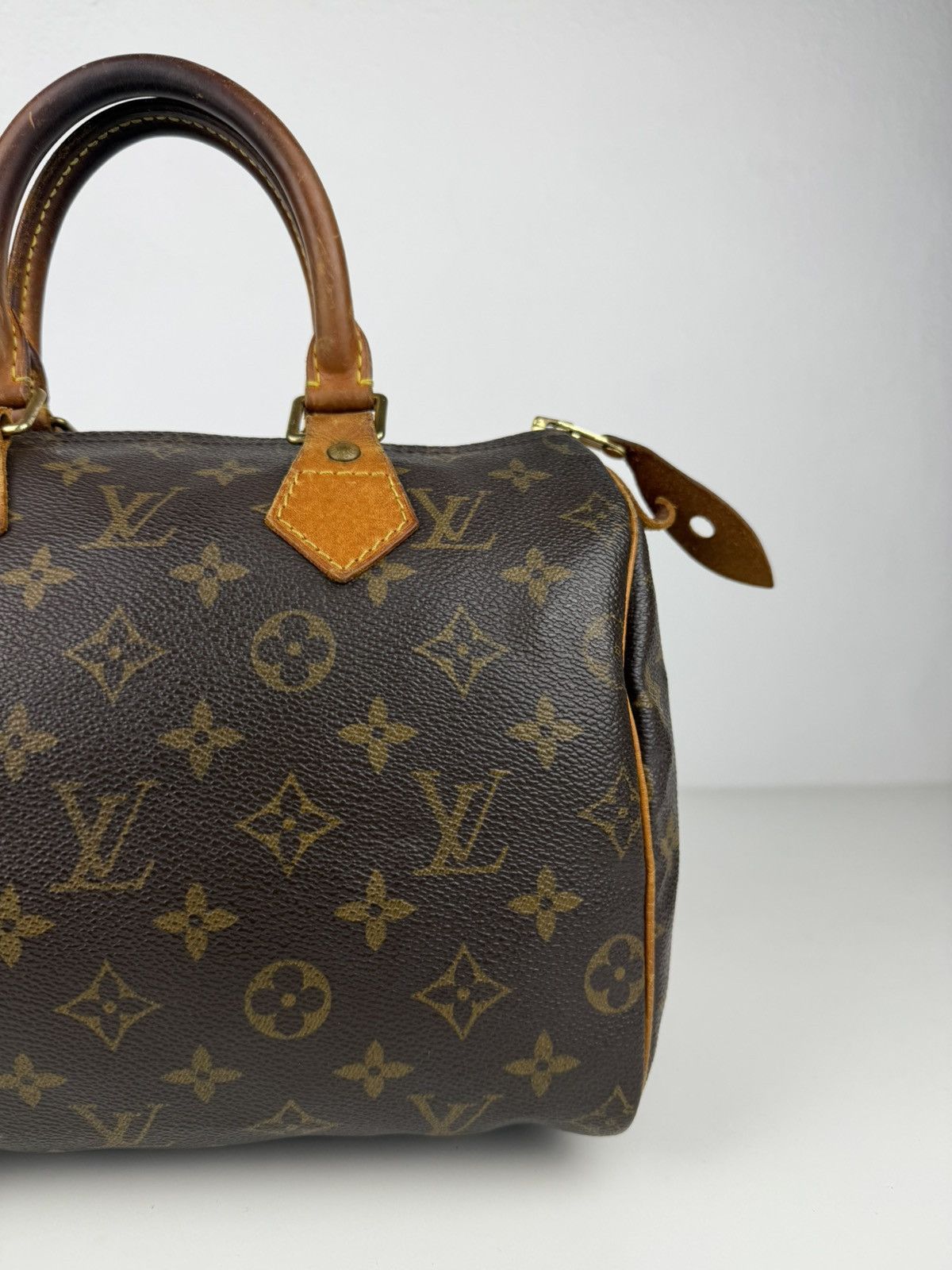 Louis Vuitton monogram speedy 25