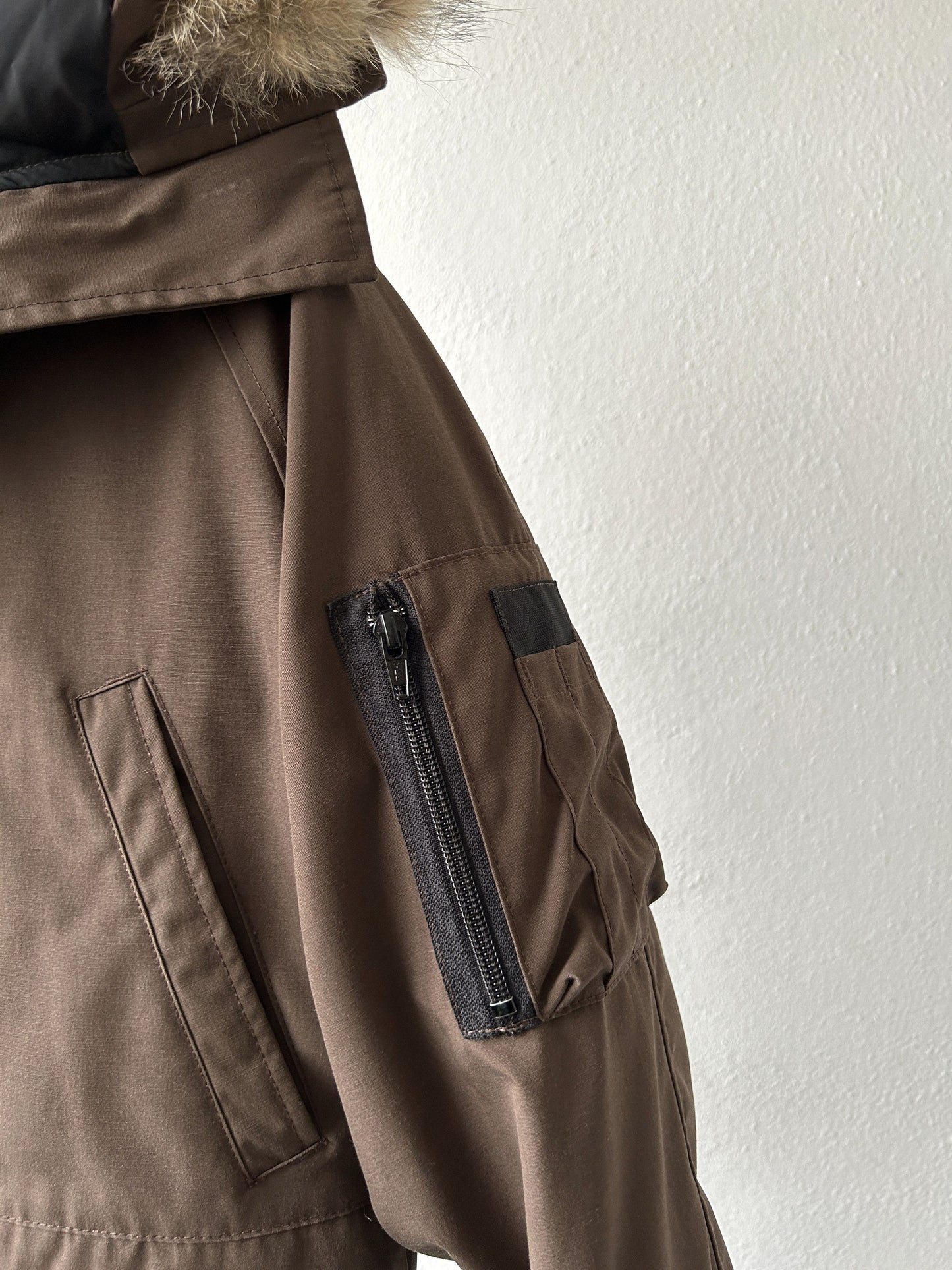 Canada goose chilliwack hooded bomber jacket