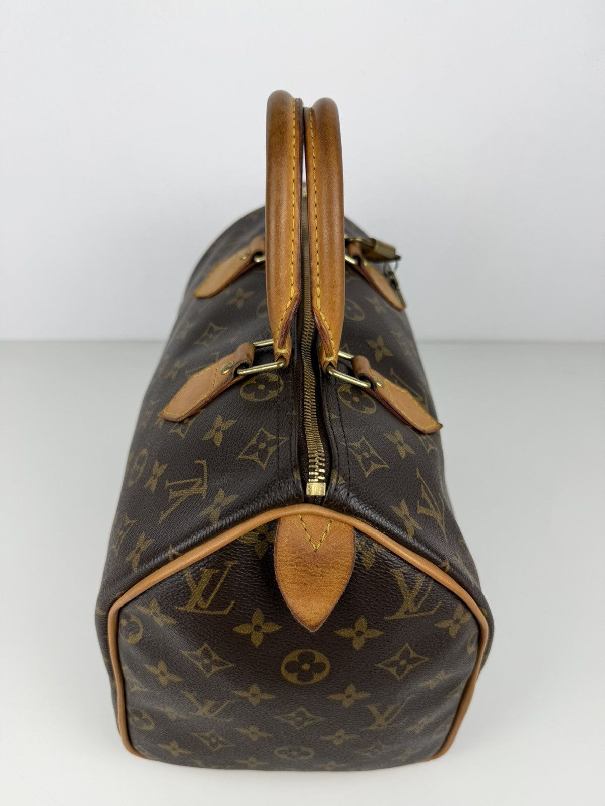 Louis Vuitton monogram speedy 30