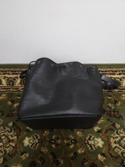 Vtg 80s Louis Vuitton epi leather petit noe bucket bag