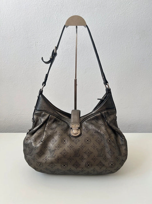 Louis Vuitton Argent Monogram Mahina handbag