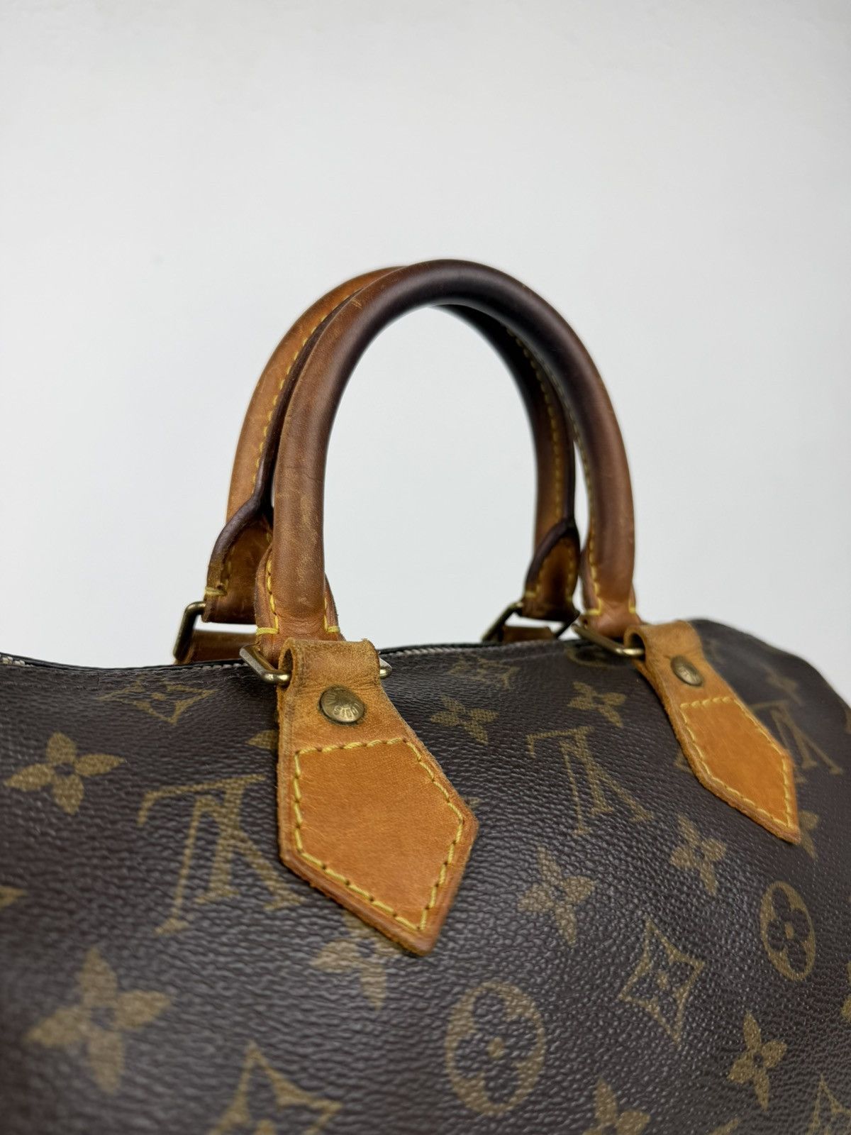 Louis Vuitton monogram speedy 25