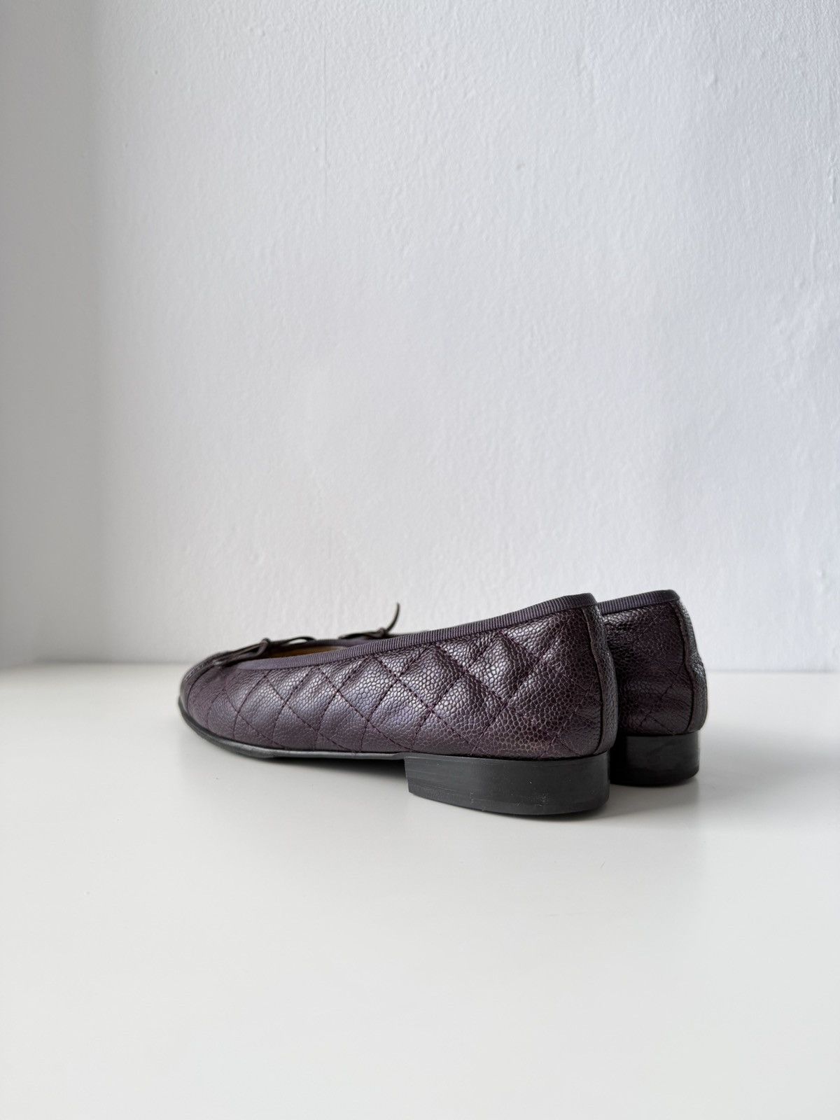 Vintage Chanel ribbon CC logo ballet flats