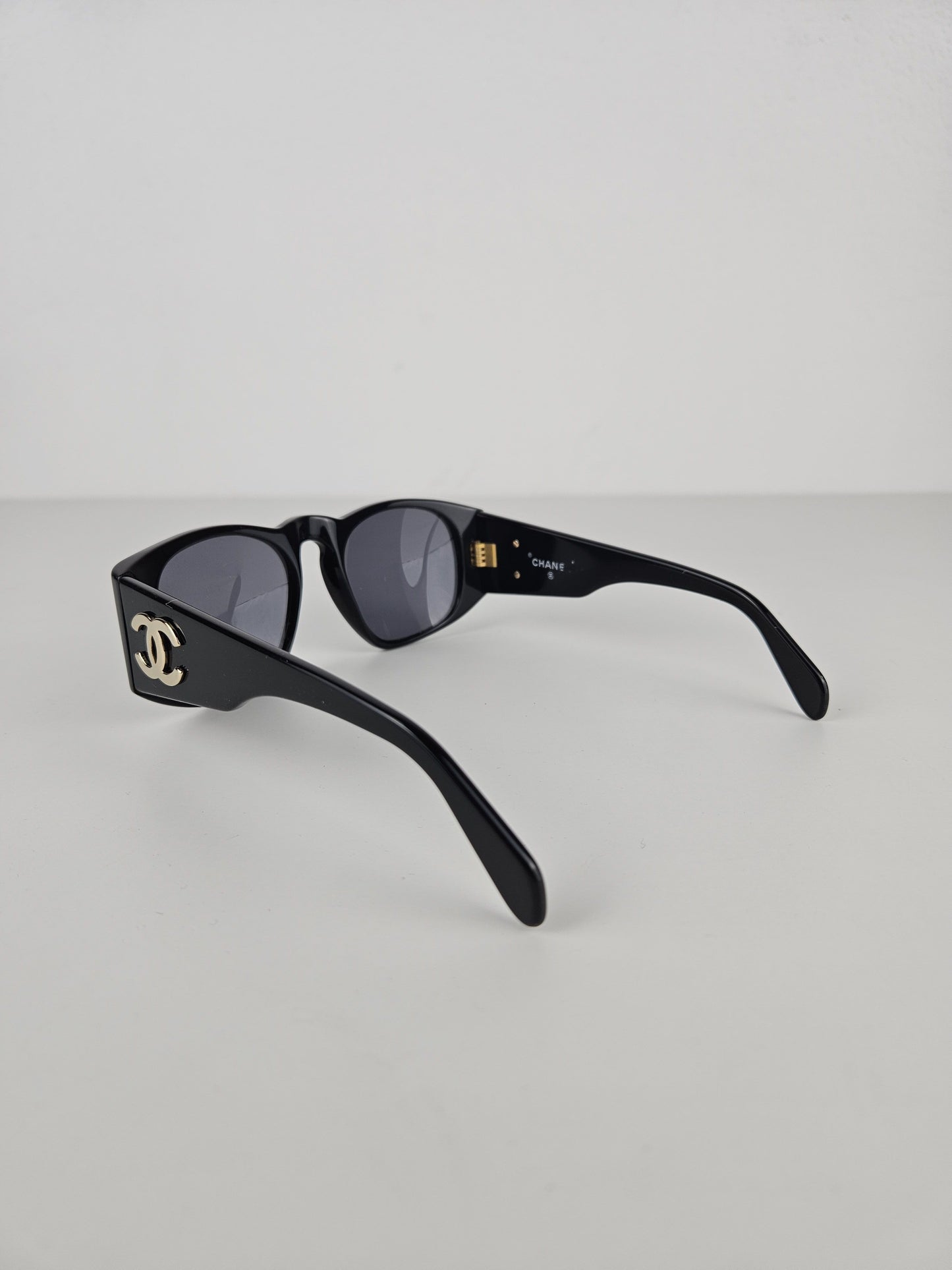 Vintage 90s Chanel 0004 10 oversized CC logo sunglasses