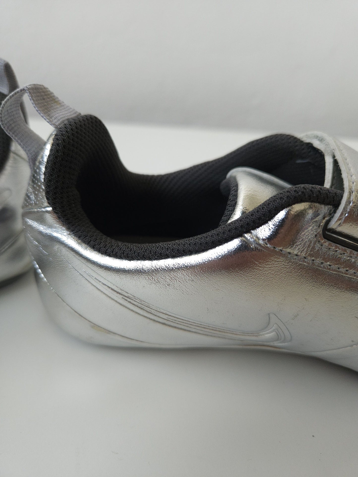 Vintage y2k nike fixed speed V silver