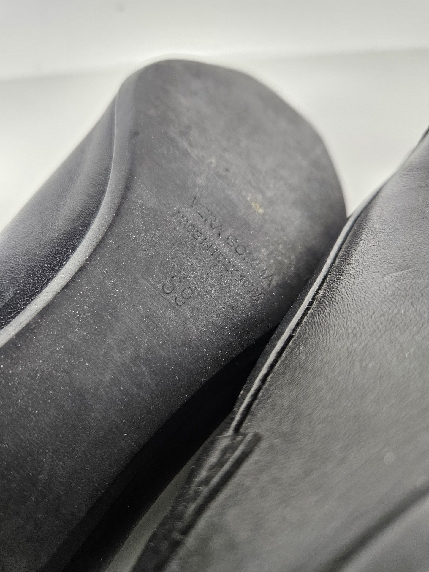 Vintage long toe leather heels
