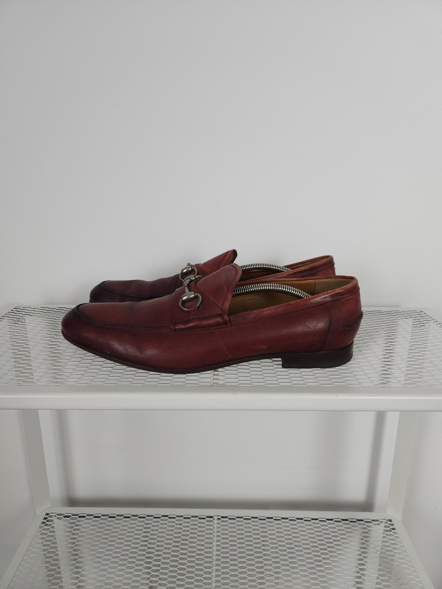 Gucci leather horsebit loafers in distressed red