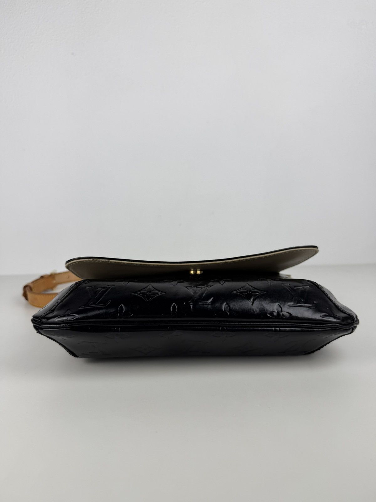 Louis Vuitton vernis monogram thompson shoulder bag