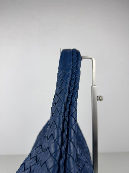 Bottega Veneta intrecciato hobo medium size