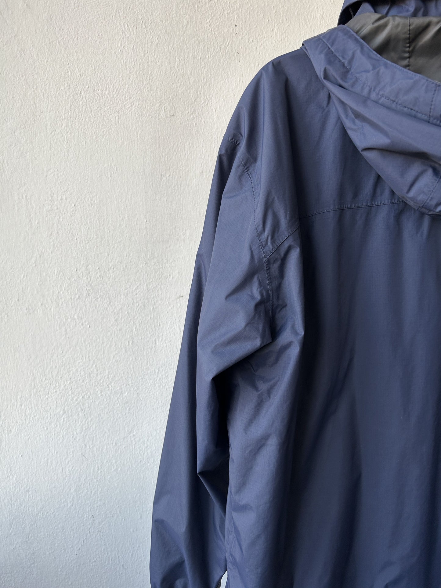 The north face hyvent membrane hooded shell rain jacket