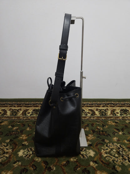 Vtg 80s Louis Vuitton epi leather petit noe bucket bag