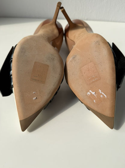 Dior patent leather buckled pointed toe pumps with bow