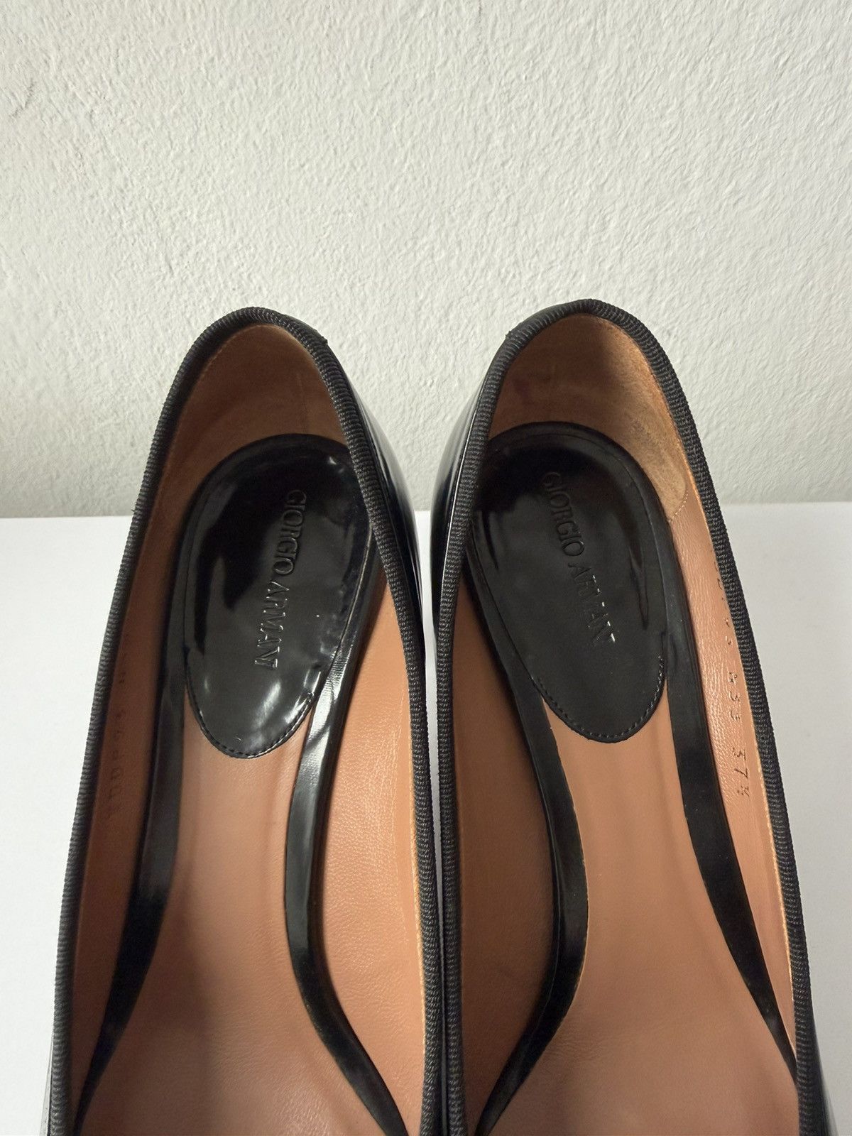 2011 Giorgio Armani smooth leather pointed toe pumps