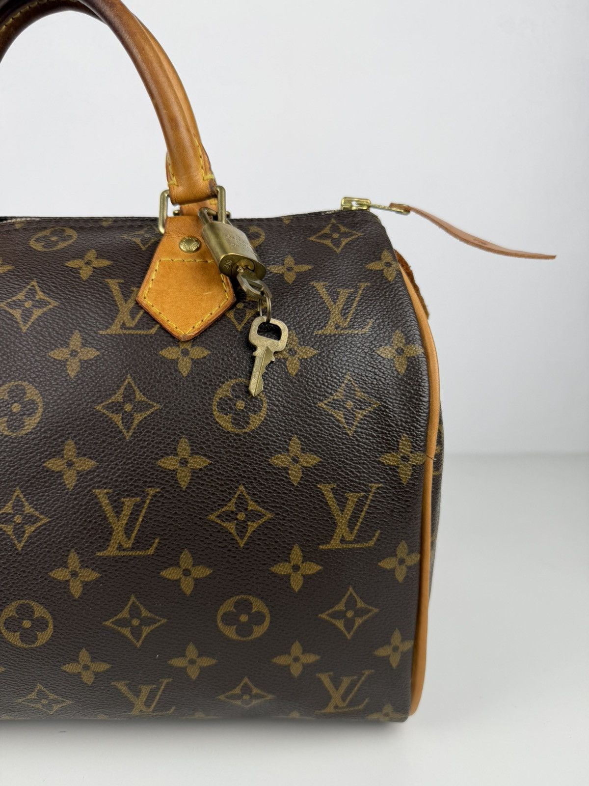 Louis Vuitton monogram speedy 30