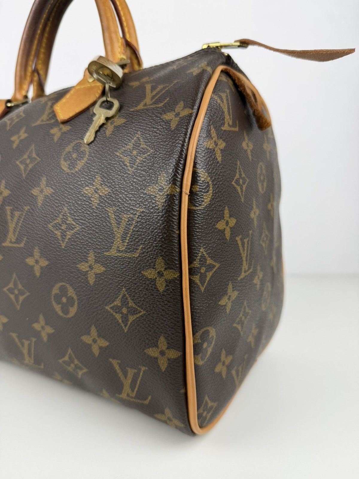 Louis Vuitton monogram speedy 30
