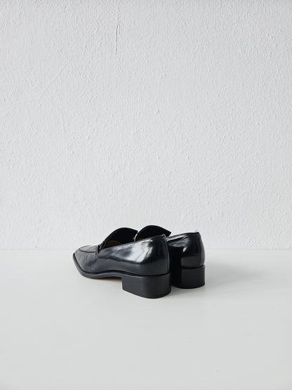 Vintage Gucci patent leather low block heel horsebit loafers