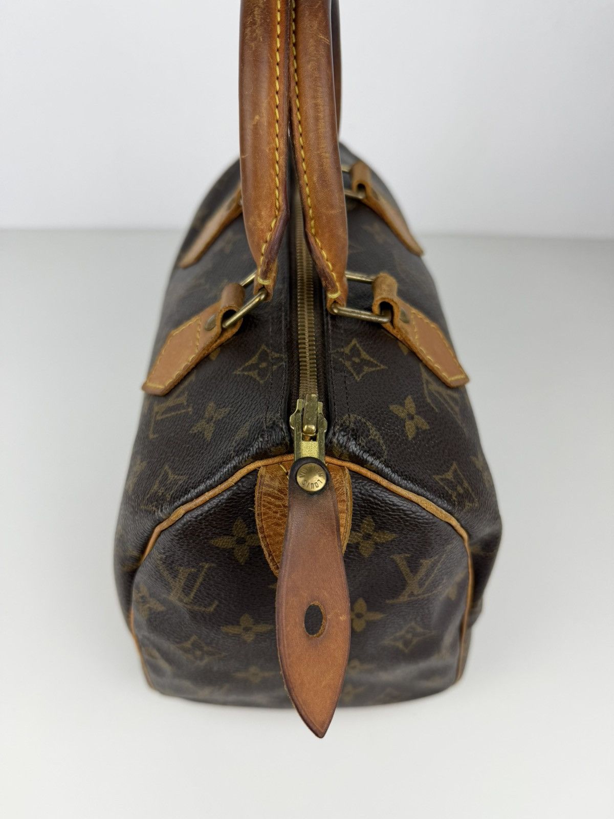 Louis Vuitton monogram speedy 25