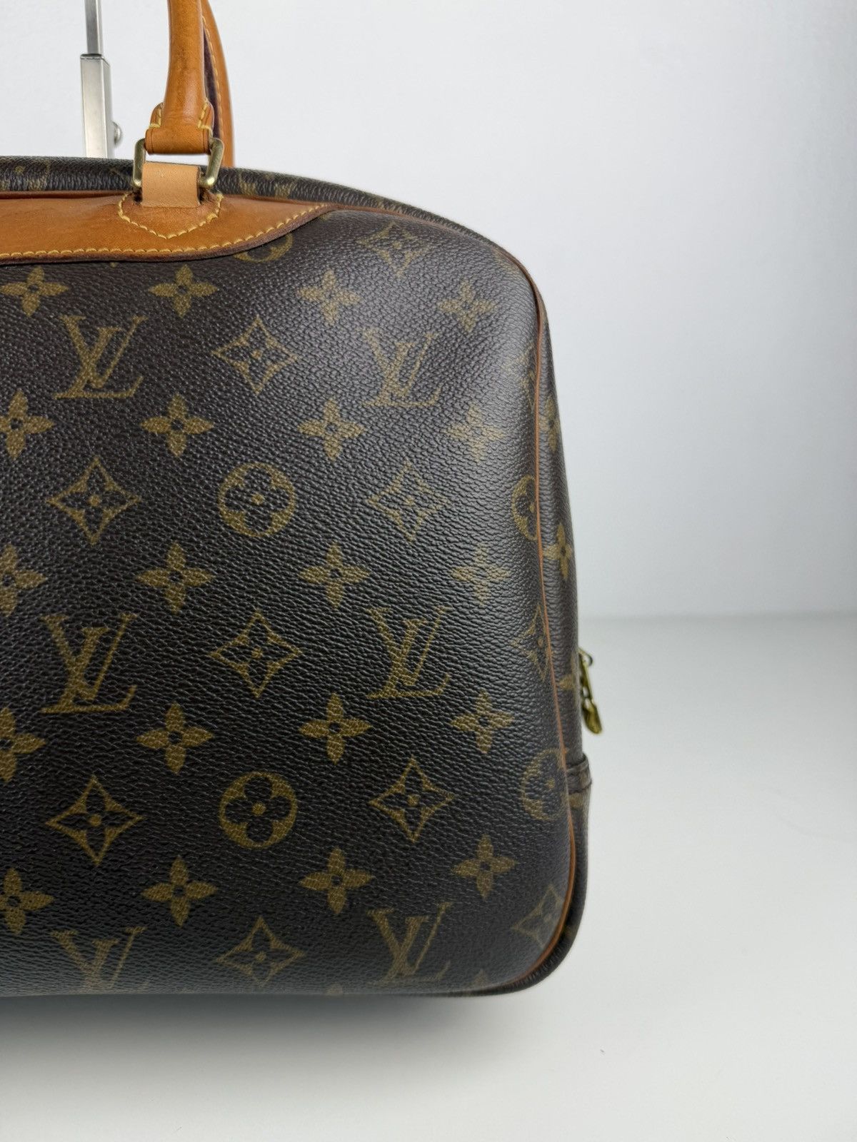 Vintage Louis Vuitton monogram deauville handbag
