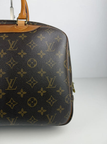 Vintage Louis Vuitton monogram deauville handbag