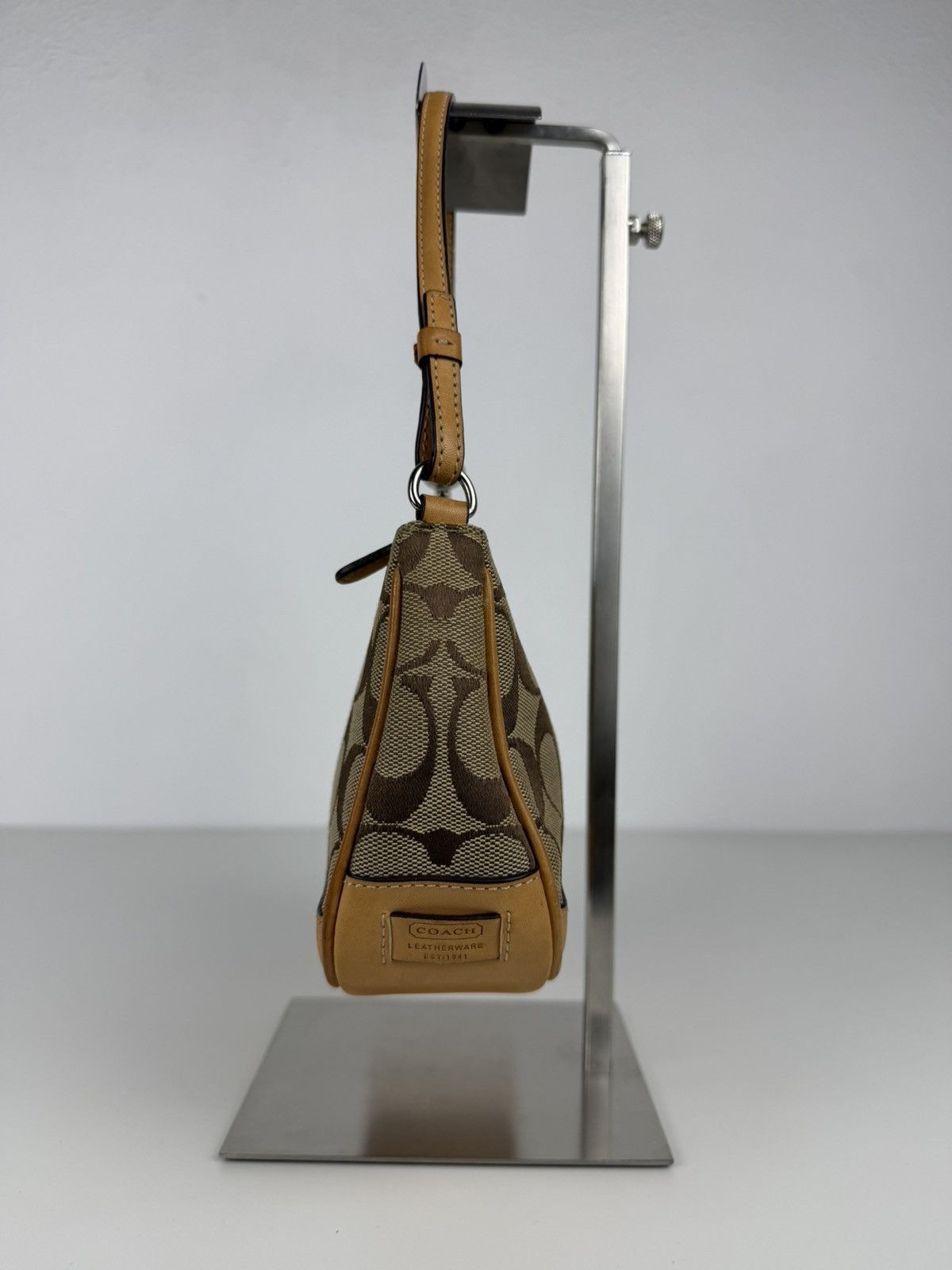 Coach signature demi mini pouch