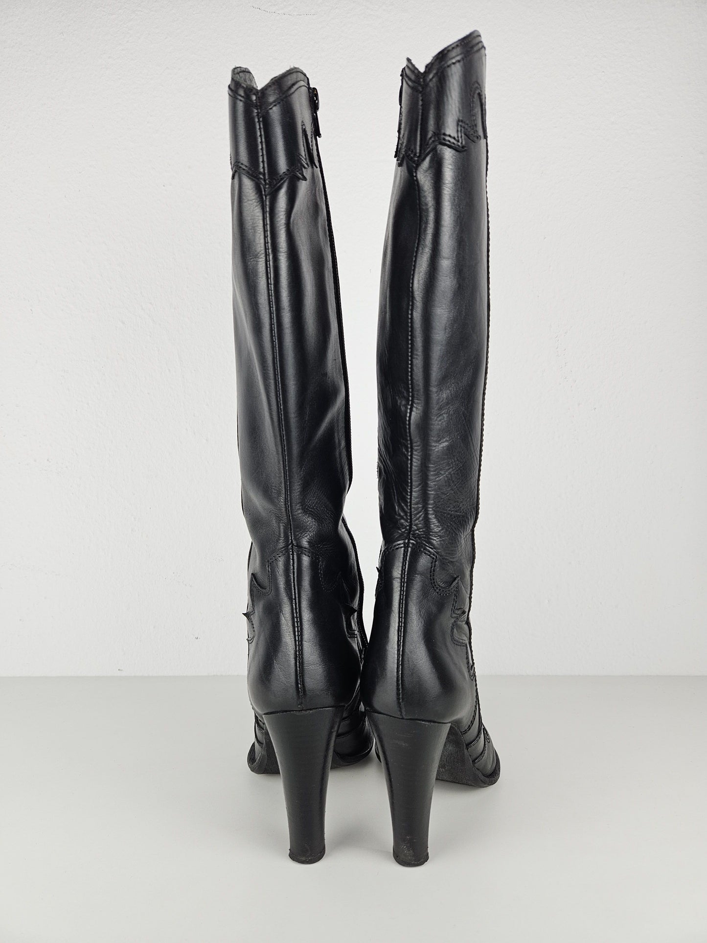 Vintage leather high heel pointed toe cowboy boots