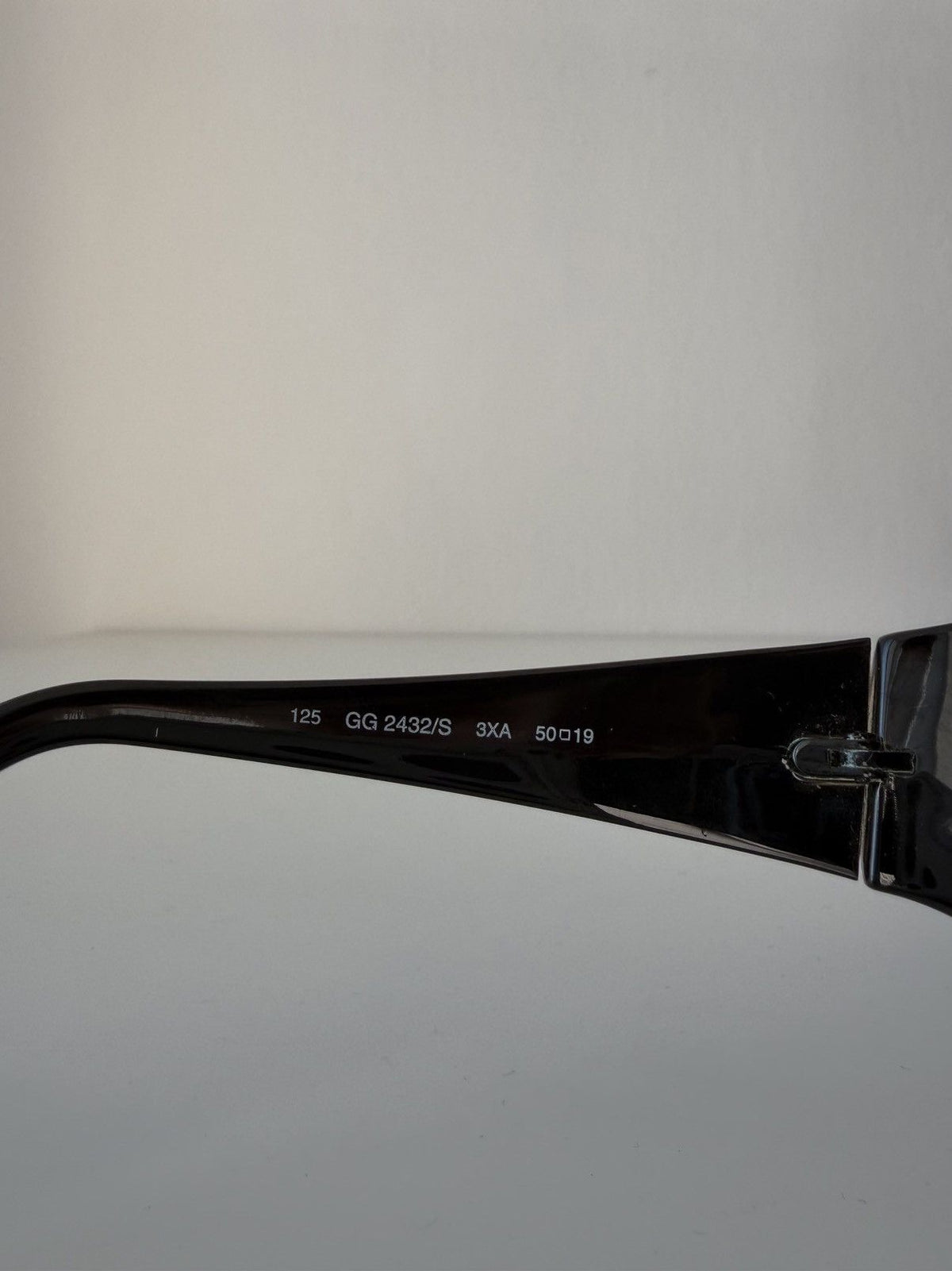 Vintage Gucci GG2432/S sunglasses Tom Ford era