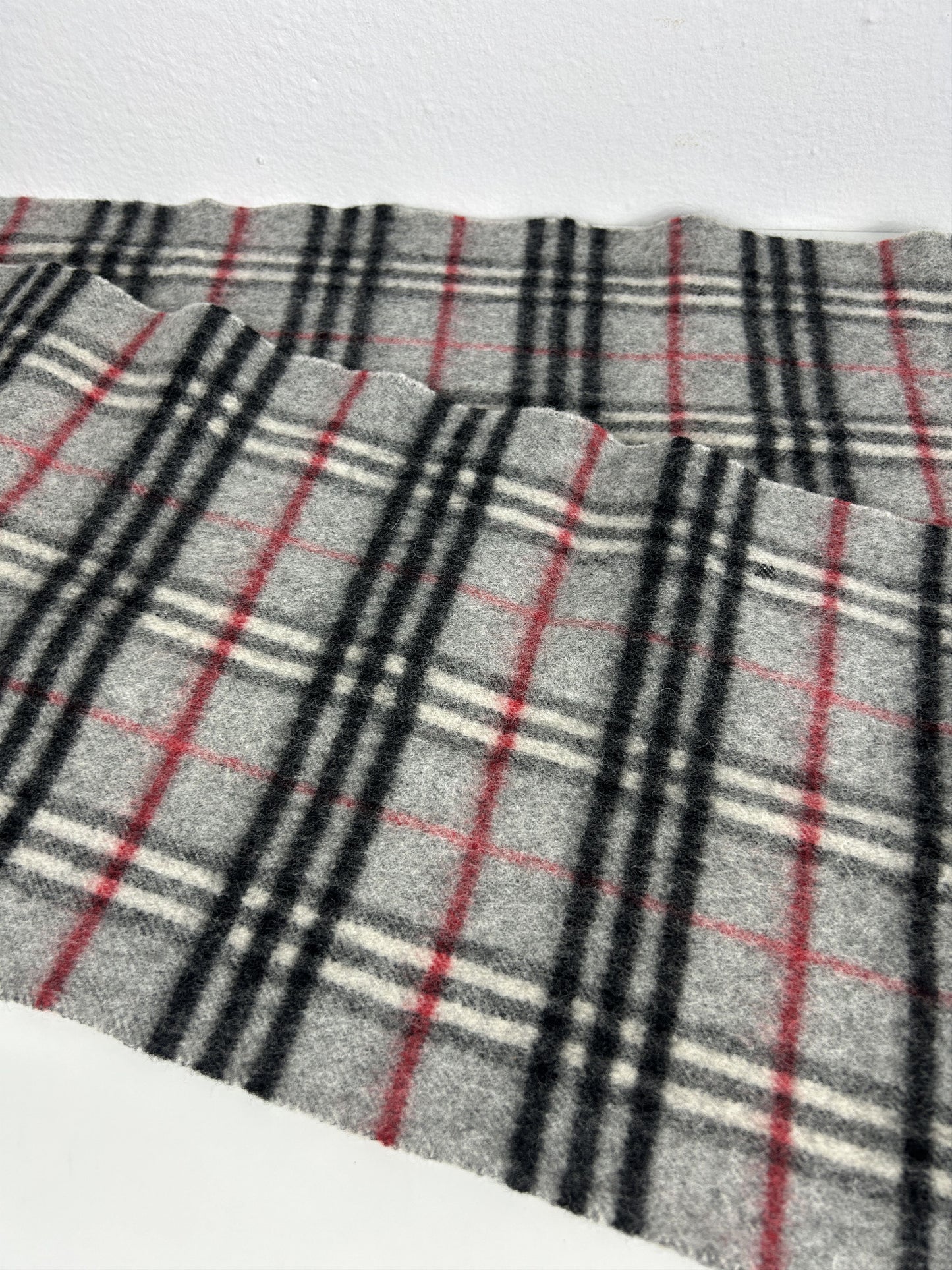 Vintage Burberry gray nova check wool scarf