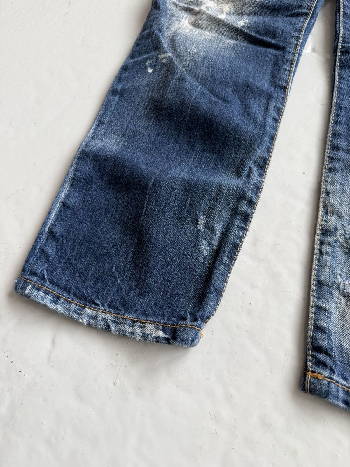 Dsquared2 distressed cool girl cropped jean