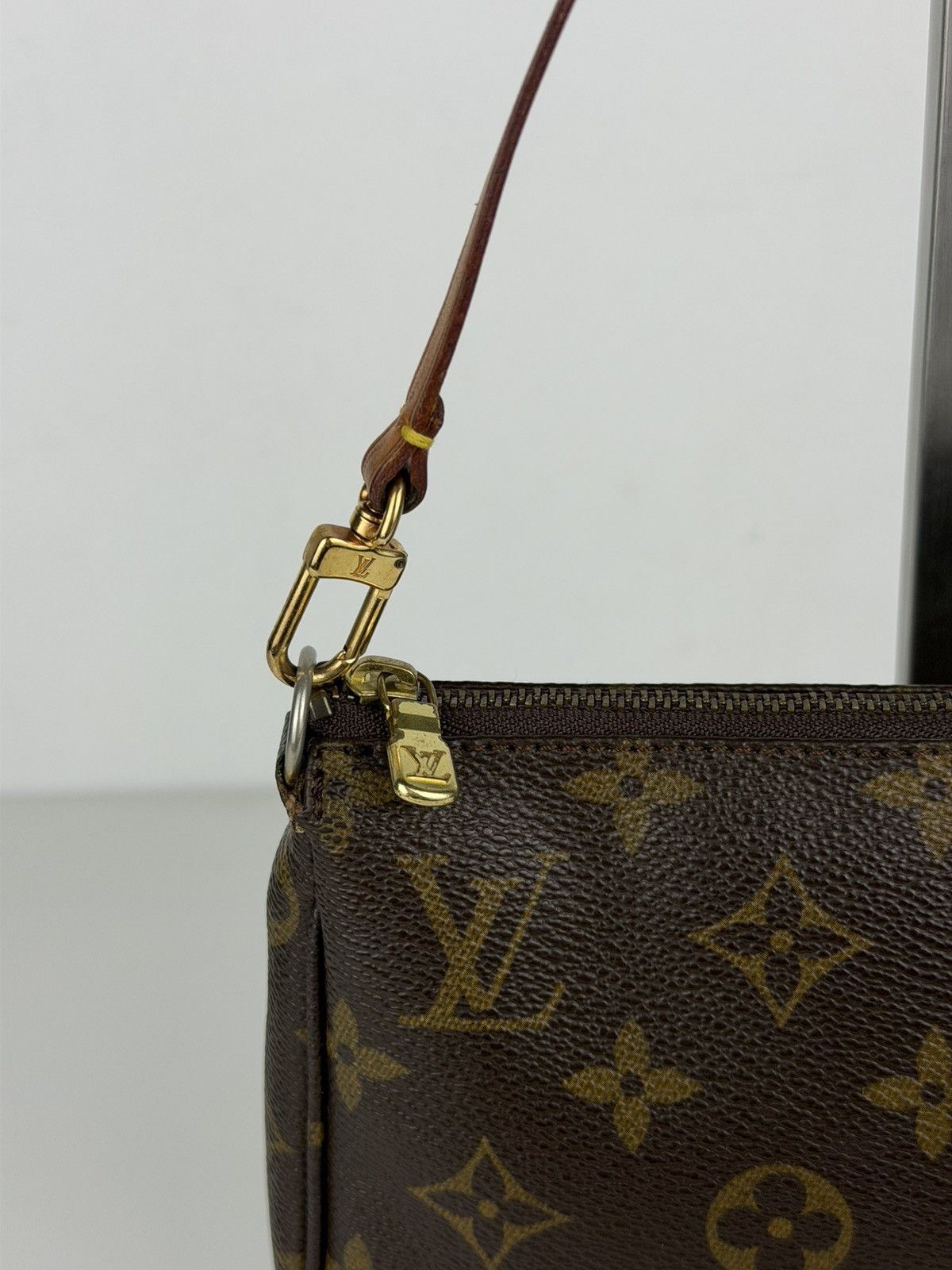 Louis Vuitton monogram pochette accessoires