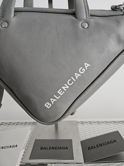 AW2017 Balenciaga triangle duffle bag M