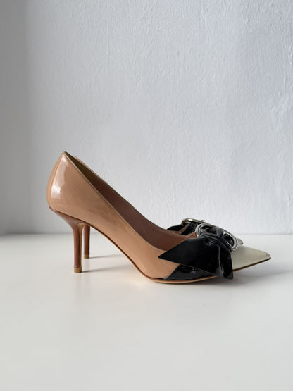 Dior patent leather buckled pointed toe pumps with bow