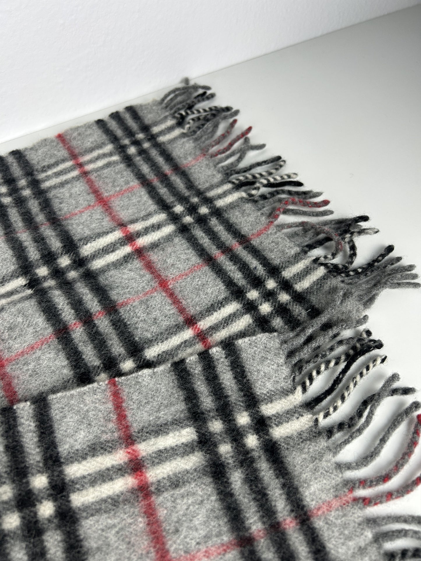 Vintage Burberry gray nova check wool scarf