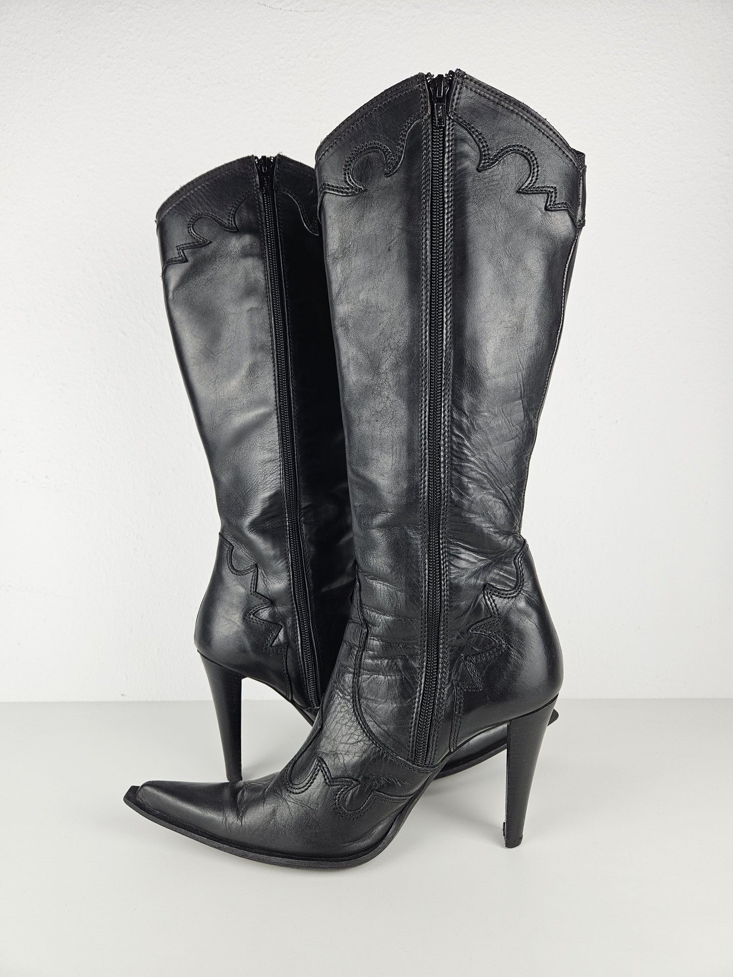 Vintage leather high heel pointed toe cowboy boots