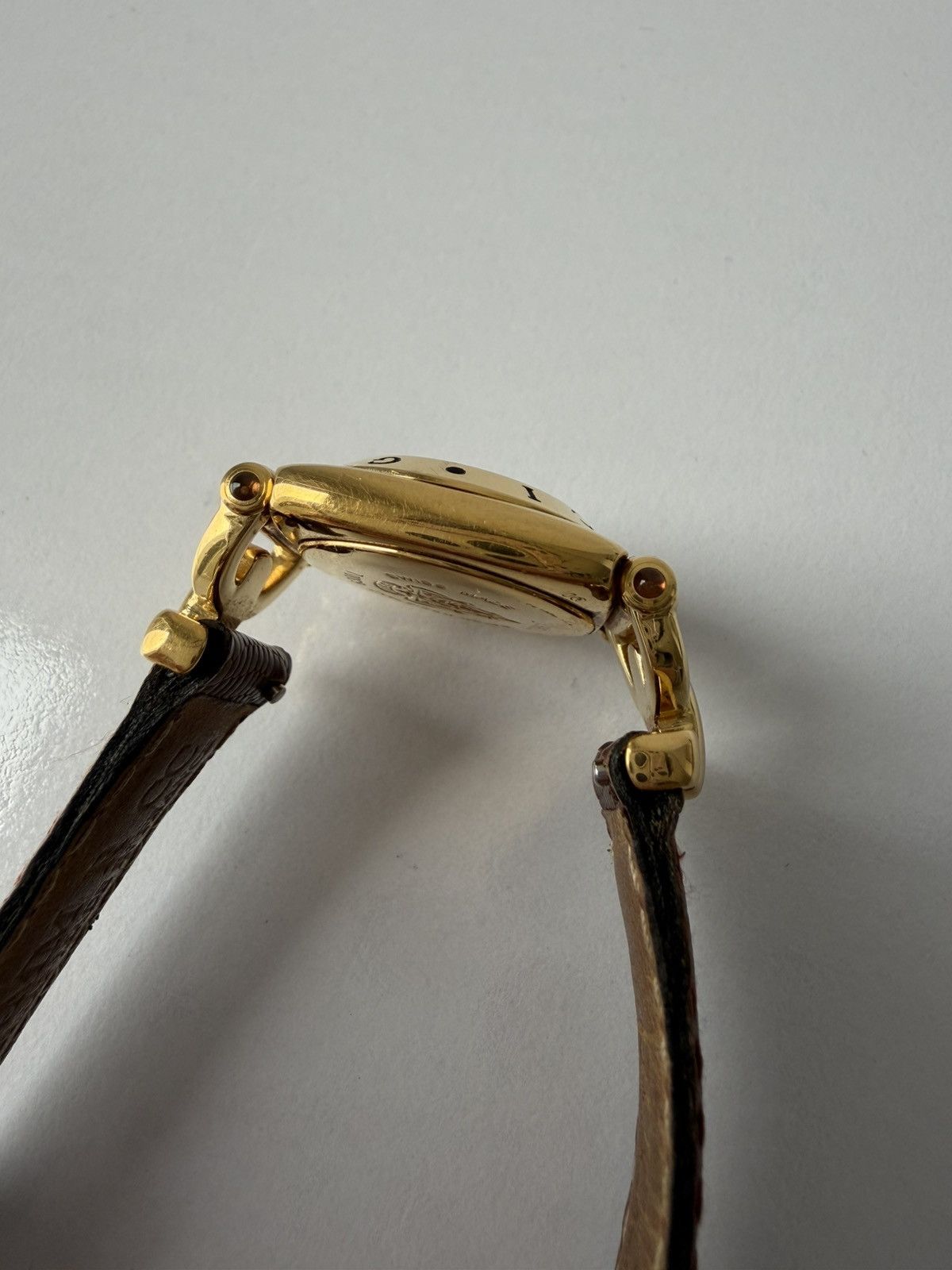 Vintage 1997 Gucci 6300 L watch