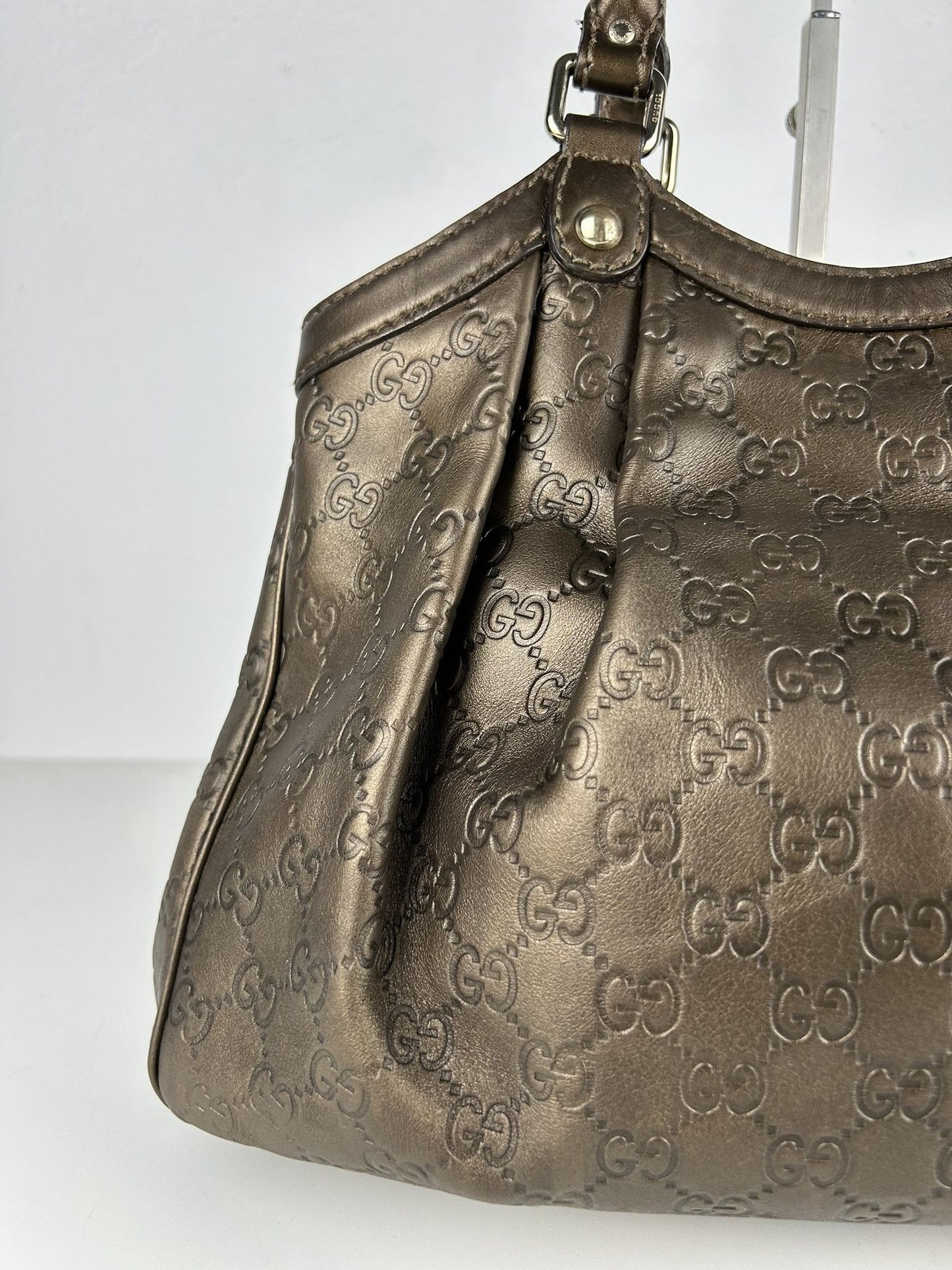 Gucci guccissima sukey medium size leather handbag