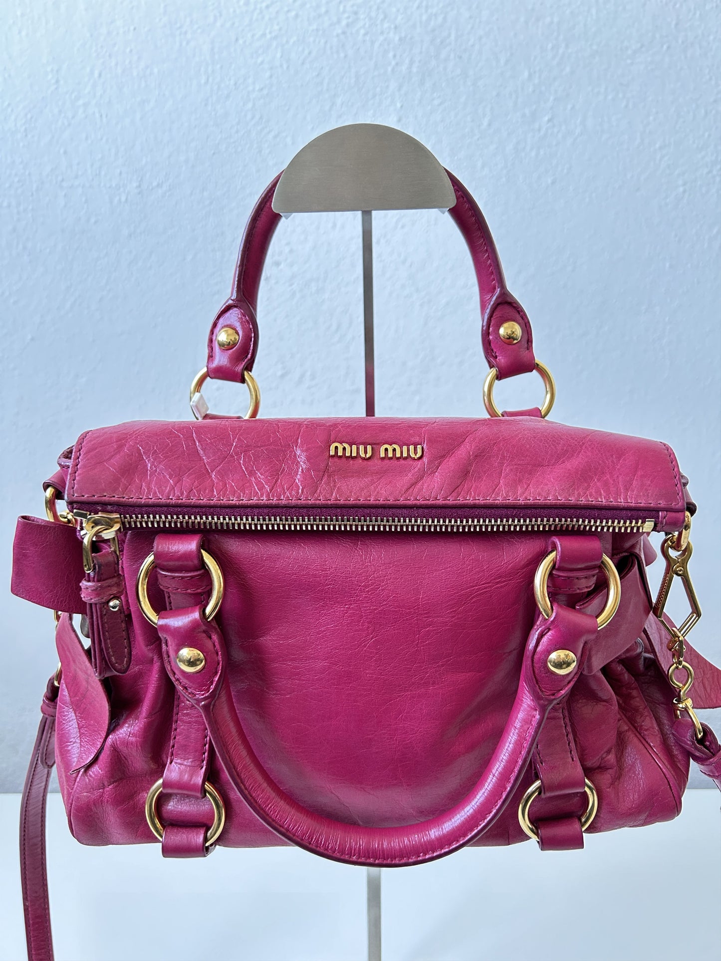Vintage y2k miu miu vitello bow bag in pink