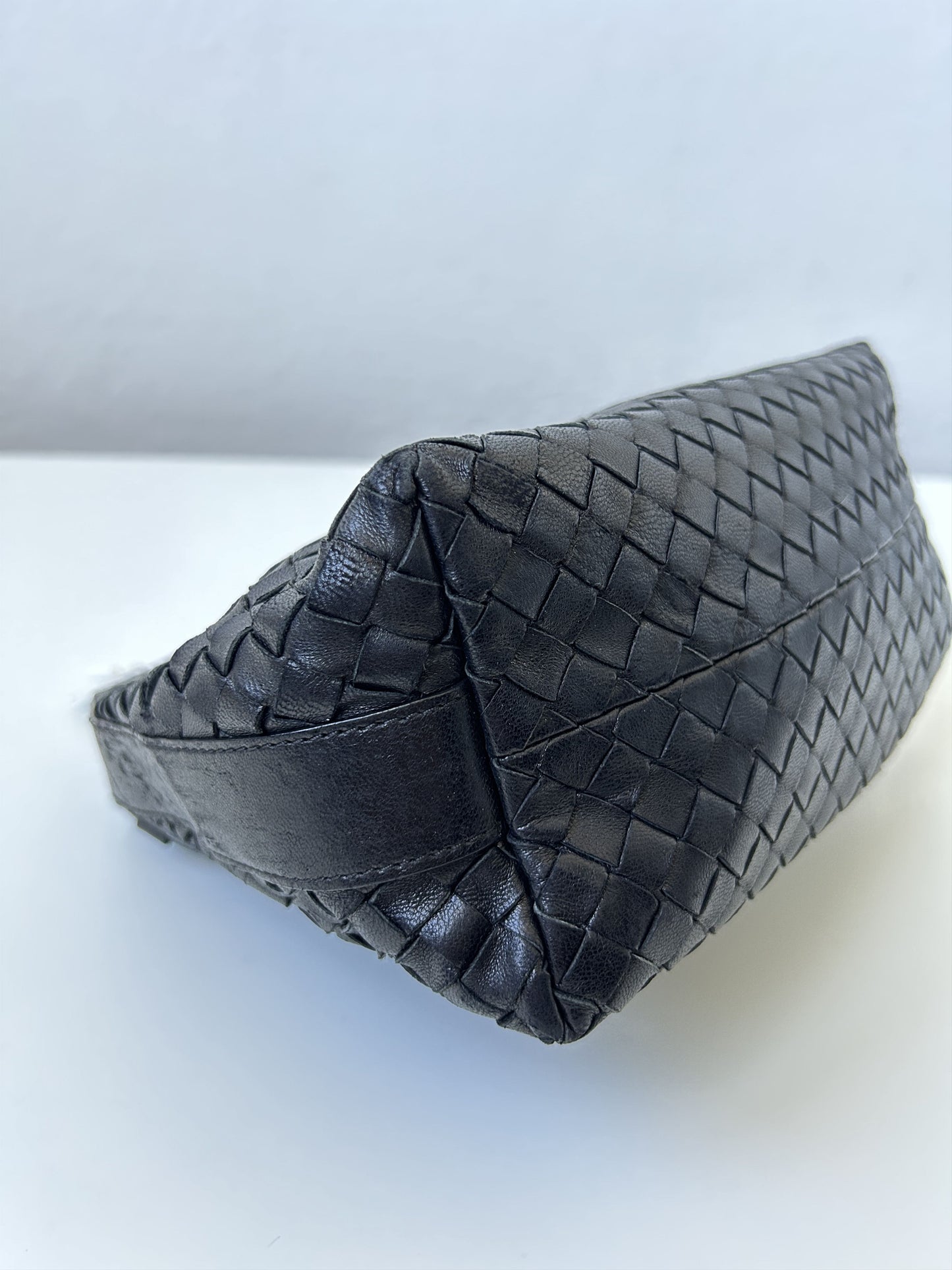 Bottega veneta intrecciato mini hobo bag