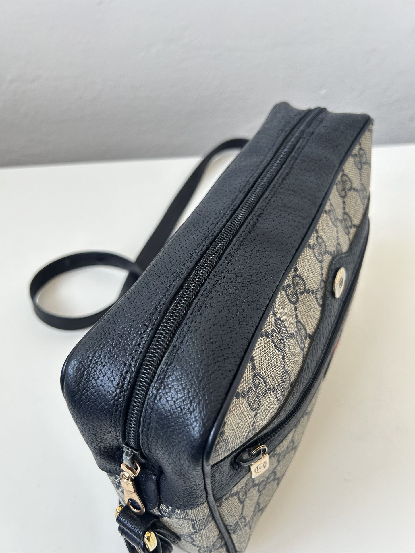 Vintage 80s gucci monogram messenger bag