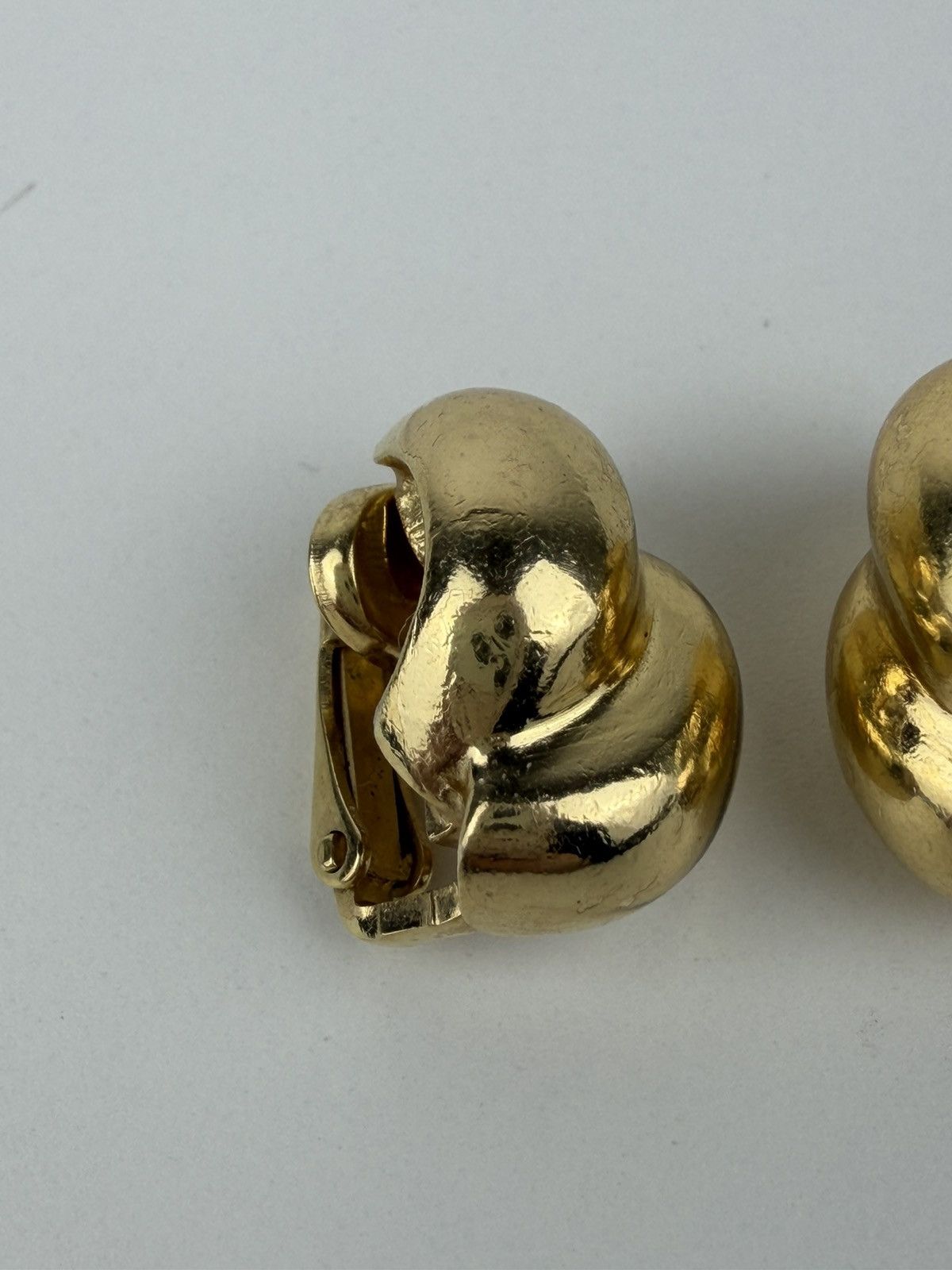 Vintage 80s Christian Dior clip on earrings
